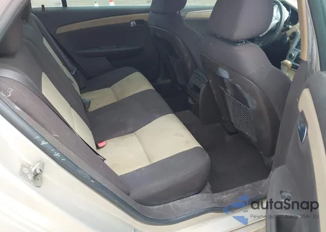 2010 Chevrolet Malibu Ls z USA, uszkodzony, nr VIN 1G1ZB5EB2AF279516